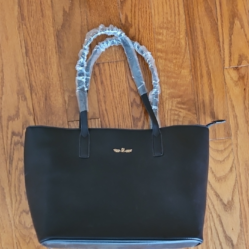 NEVER USED Black Women's Tote Bag with Gold Accent - Classic Everyday Carry